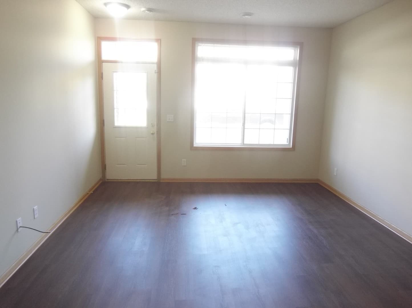 Buffalo House: 851 Willow Glen Court