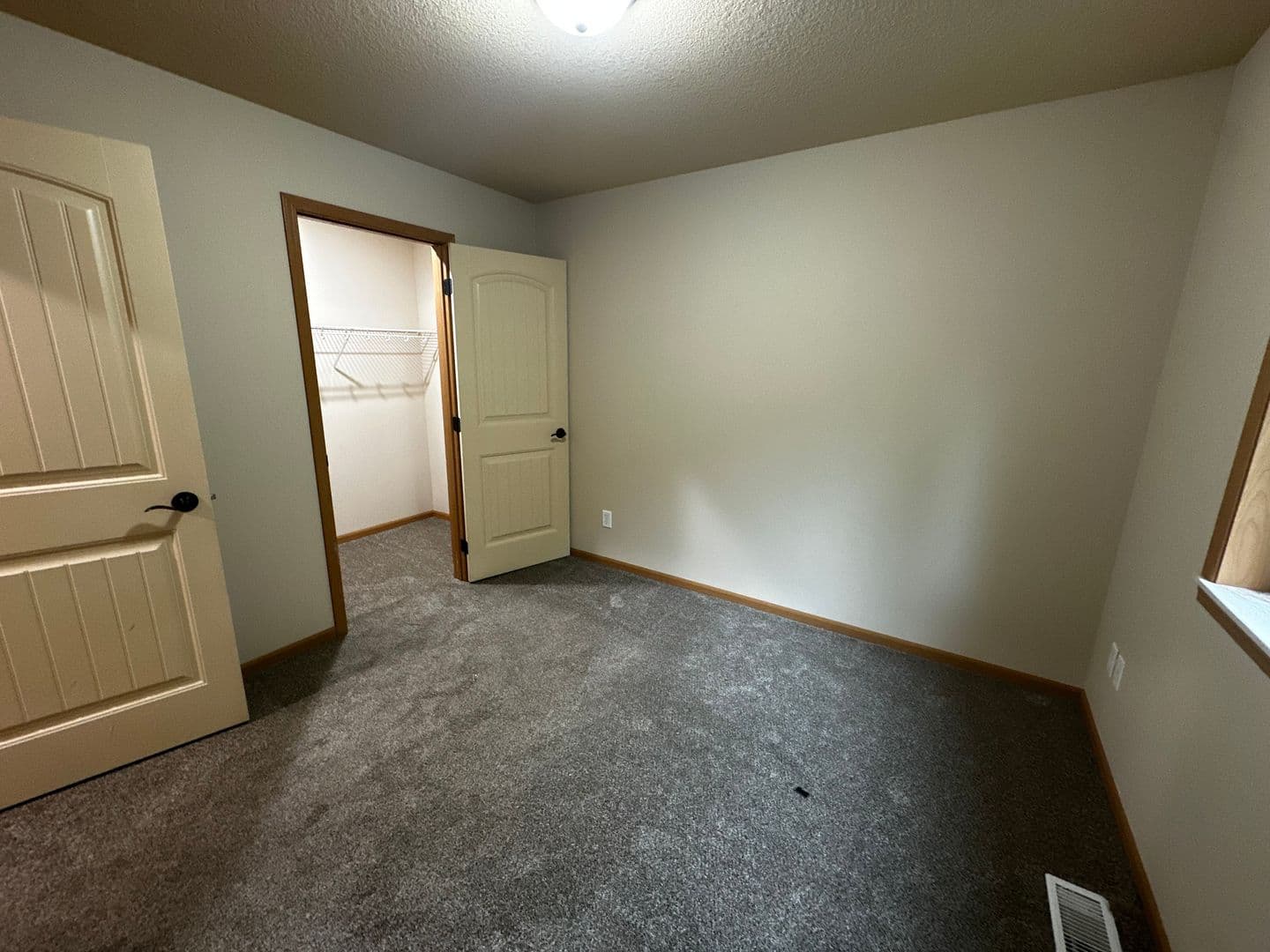 Buffalo Apartment: The Willows