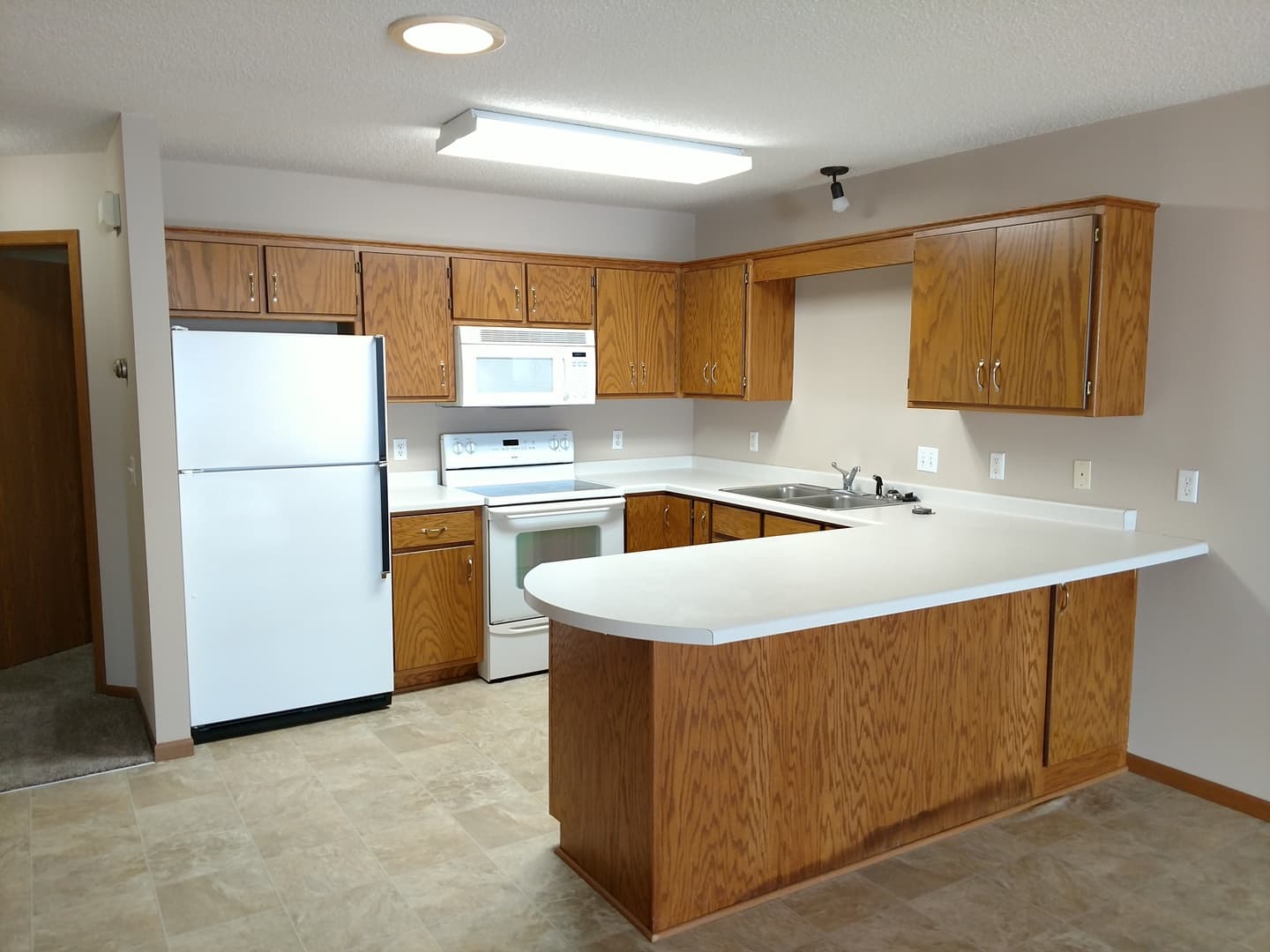 Buffalo Apartment: 814 6th Ave. NE