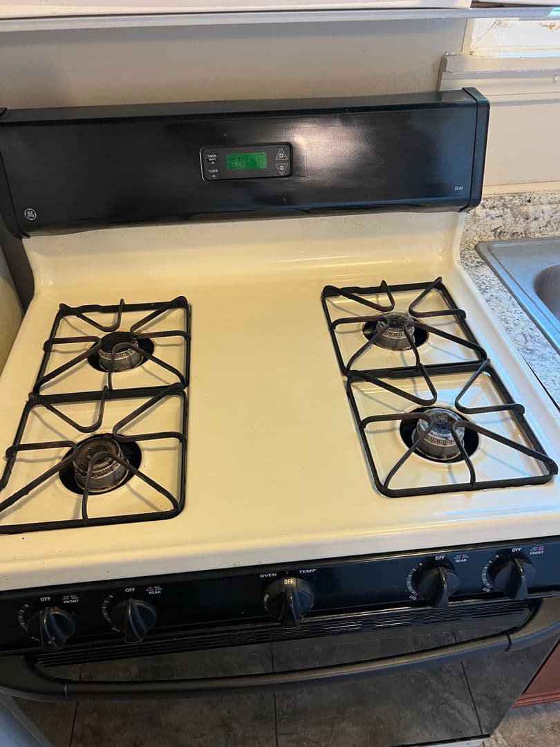 McKees Rocks Apartment: 1518 Chartiers Ave