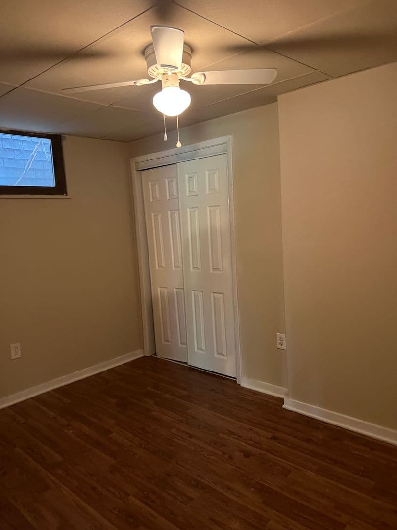 McKees Rocks Apartment: 1518 Chartiers Ave