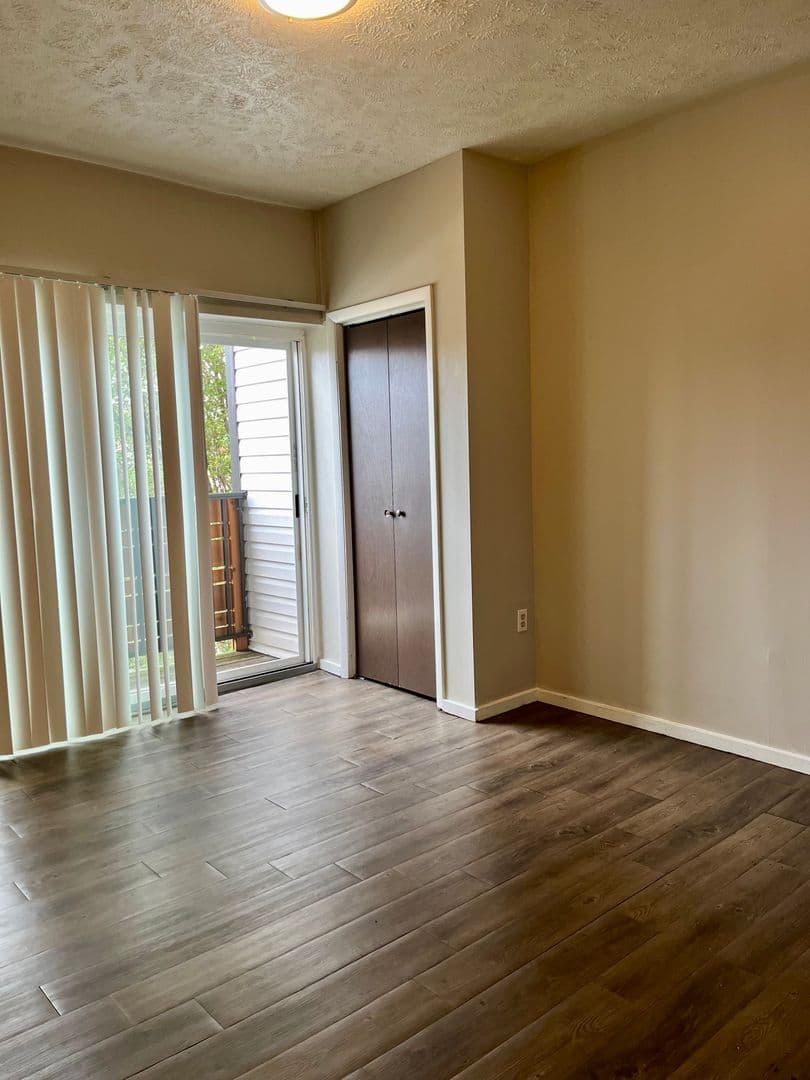 Pittsburgh Apartment: 3408 Parkview Avenue