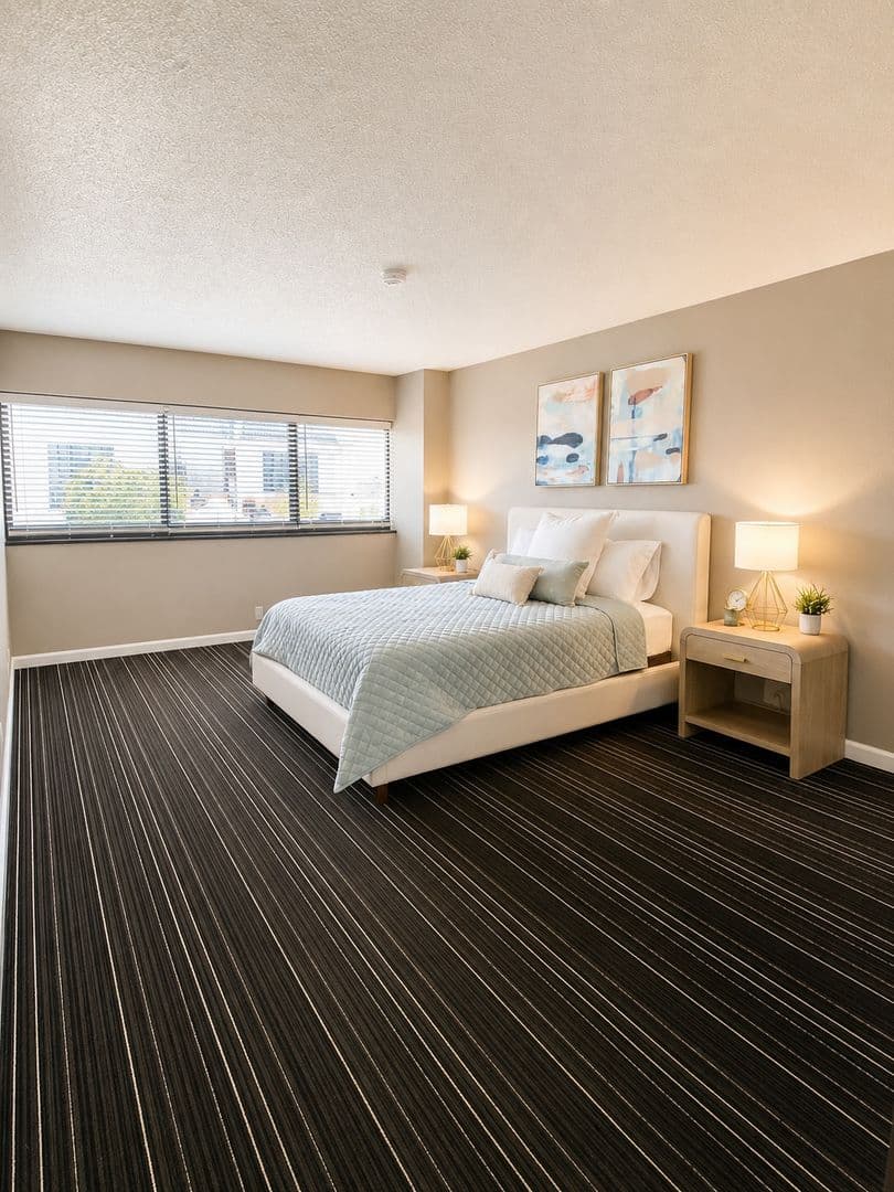 Houston Apartment: 14703 Park Row