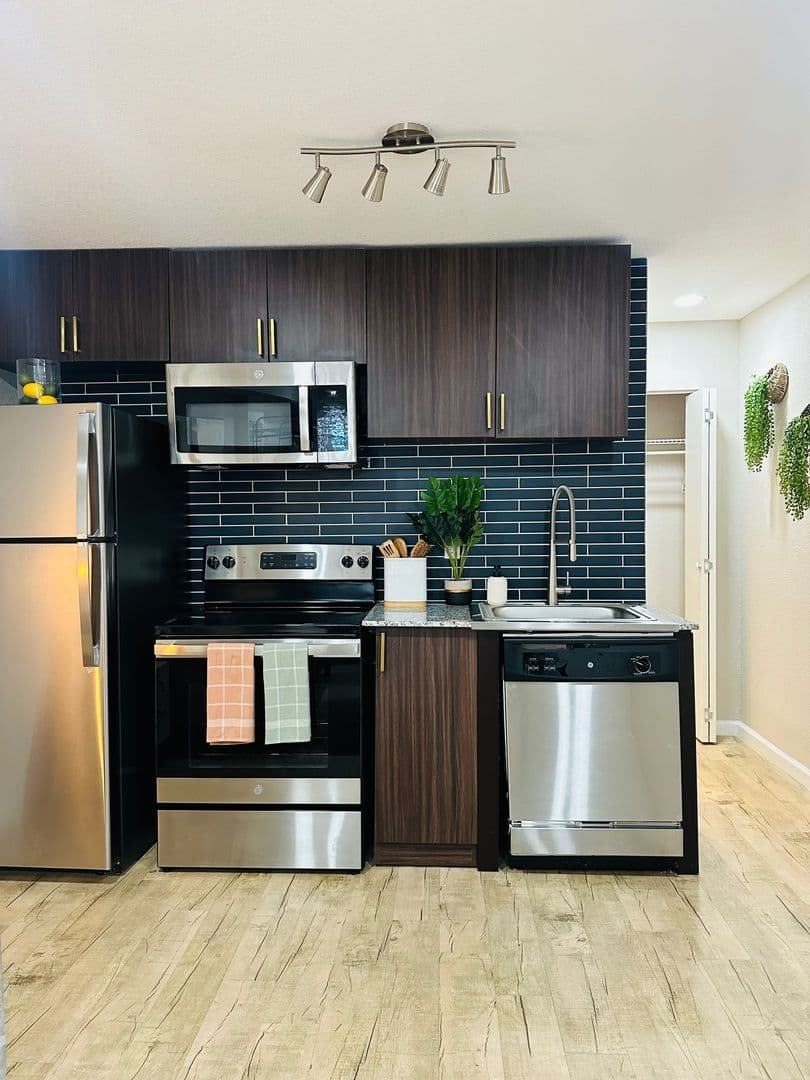 Austin Apartment: 9220 North Interstate Highway 35