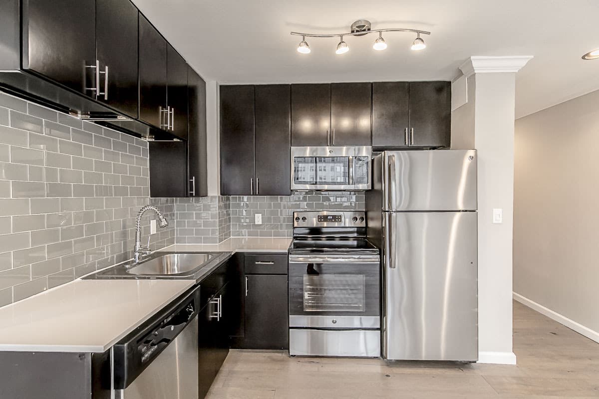Pittsburgh Apartment: 625 Stanwix Street