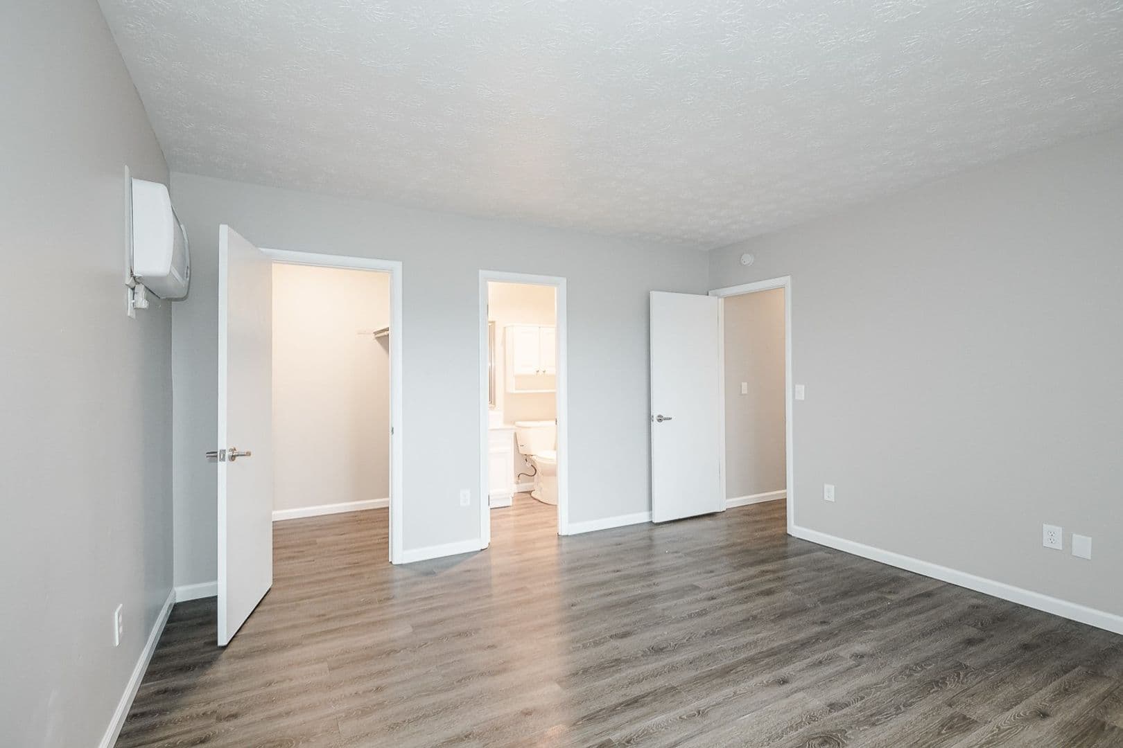 Pittsburgh Apartment: 7 Dorchester Drive