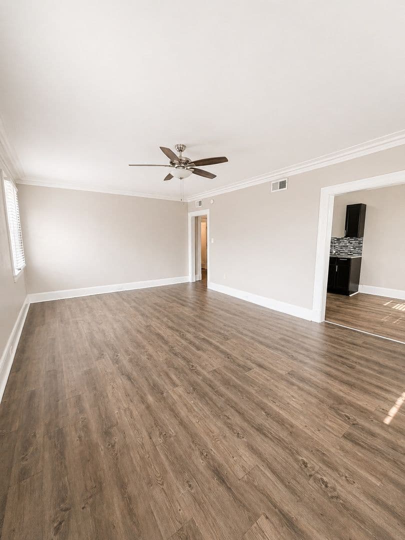 Pittsburgh Apartment: 2123 Shady Ave