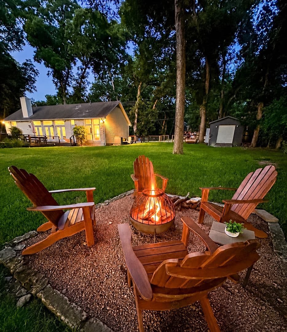 Austin House: 2910 Edgewater Drive