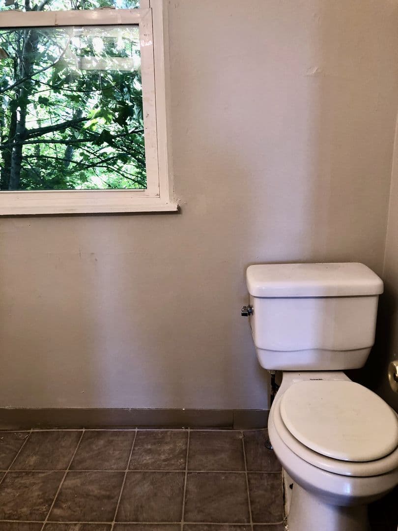 Pittsburgh House: 2207 Hawthorne Ave