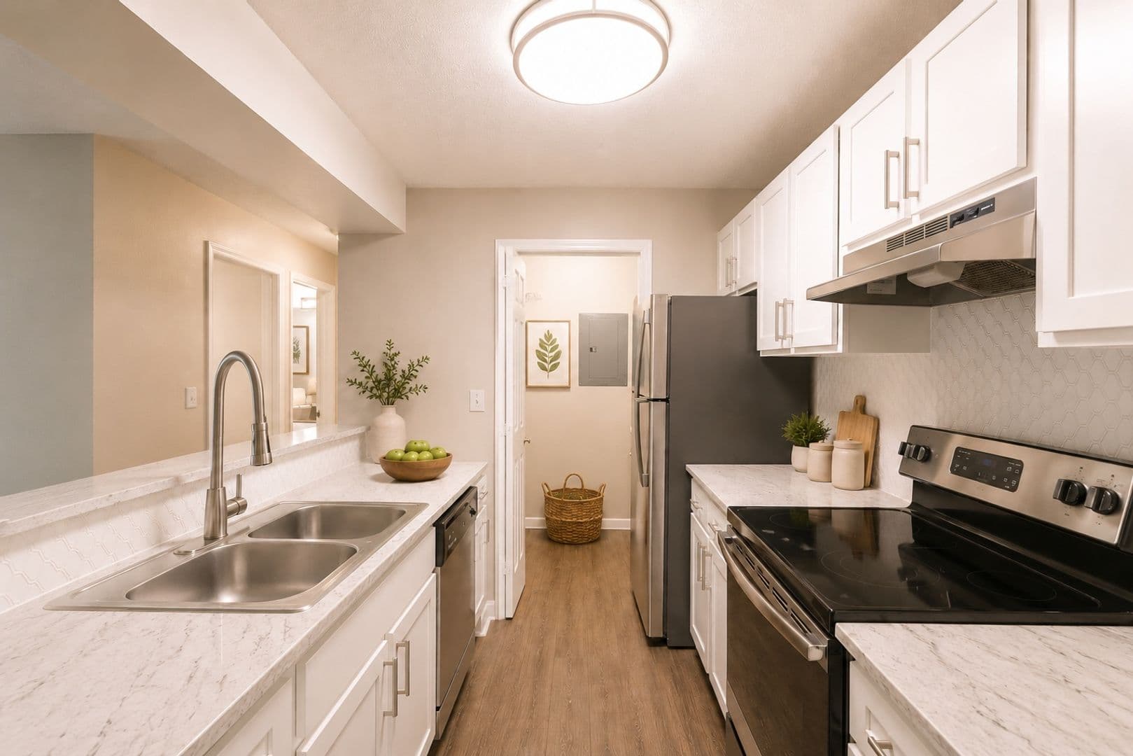 Moon Township Apartment: 916 Beaver Grade Road