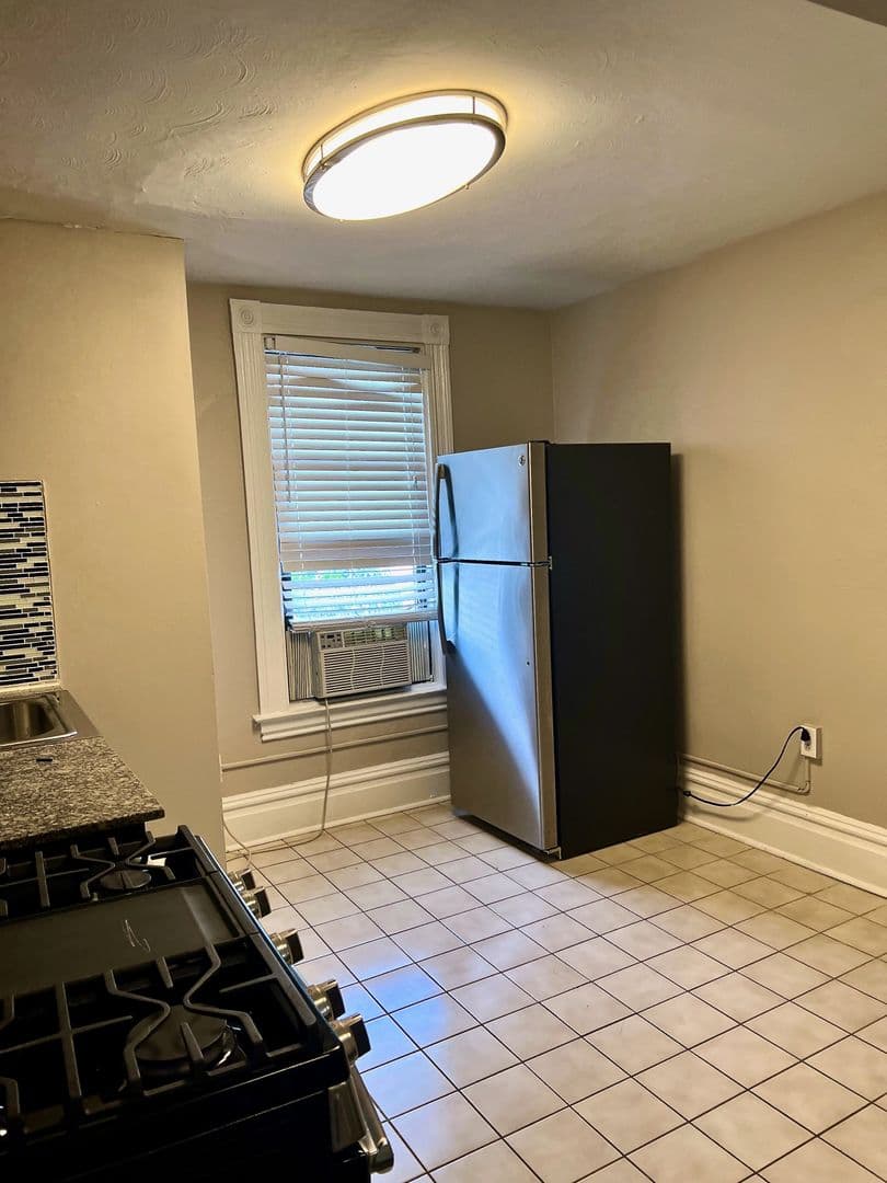 Pittsburgh Apartment: 114 Kearsarge St.
