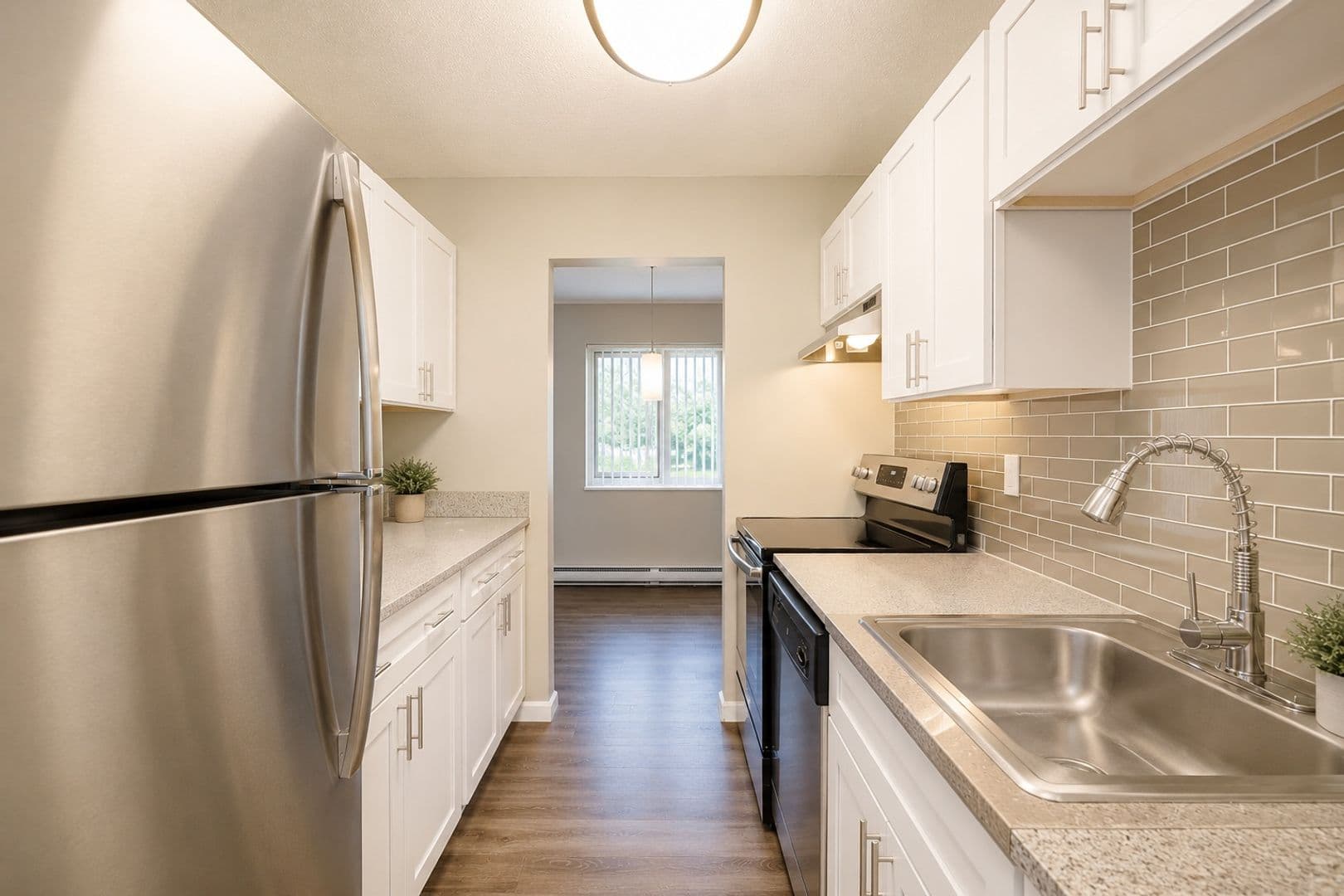 Pittsburgh Apartment: 7 Dorchester Drive