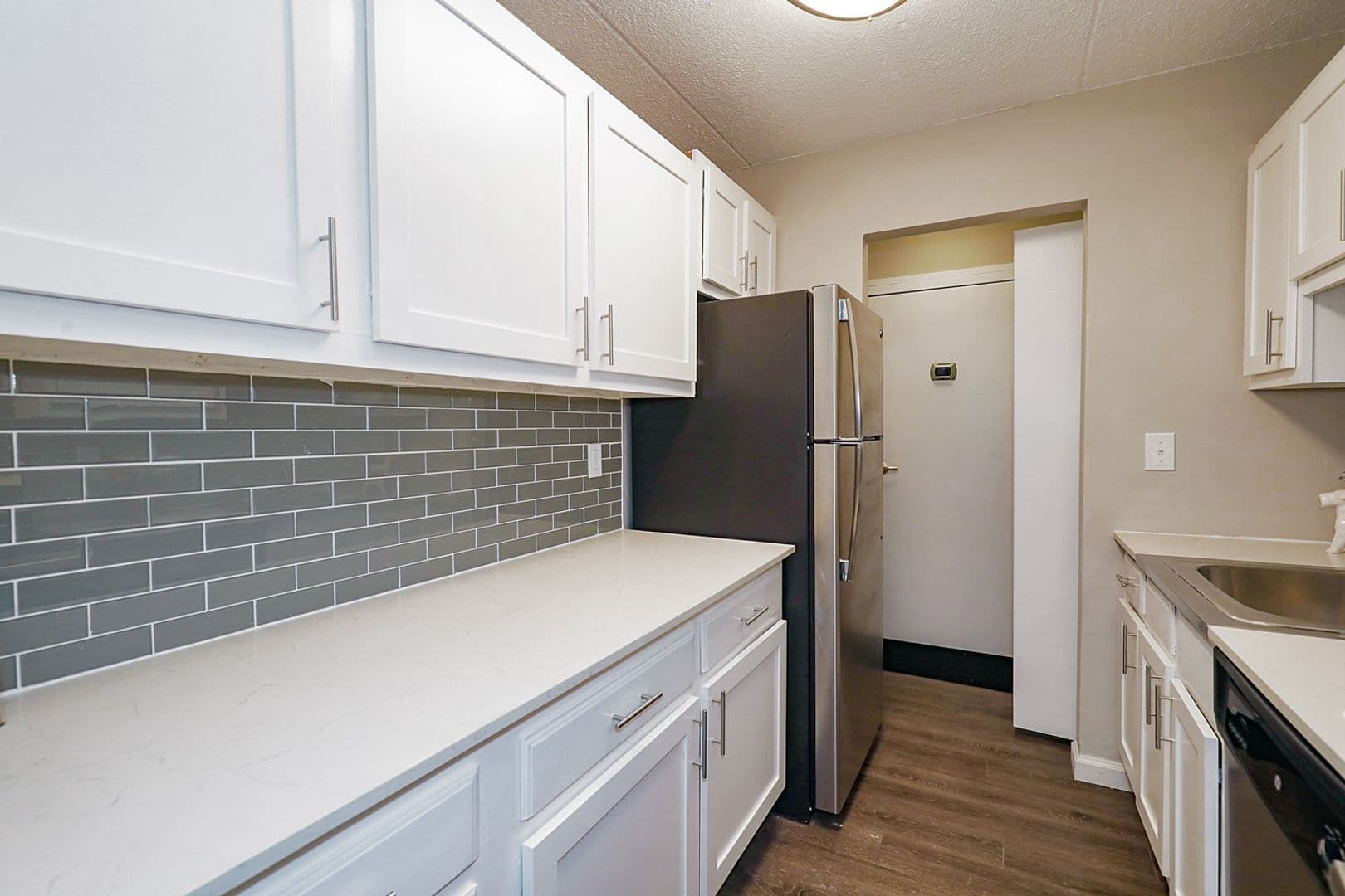 Pittsburgh Apartment: 7 Dorchester Drive