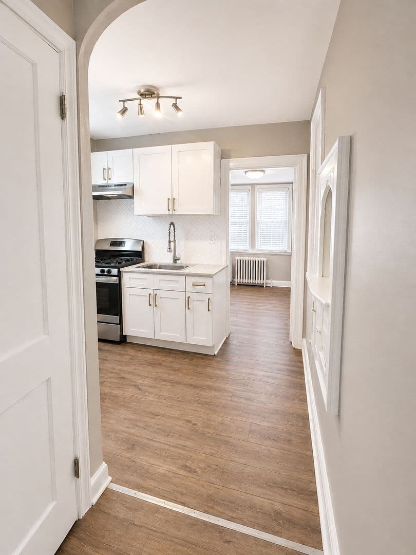 Pittsburgh Apartment: 1144 Tennessee Ave
