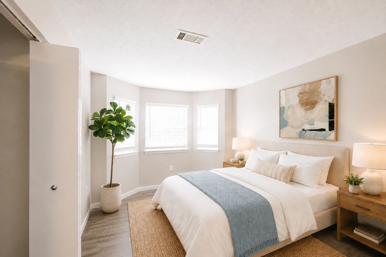 Moon Township Apartment: 916 Beaver Grade Road