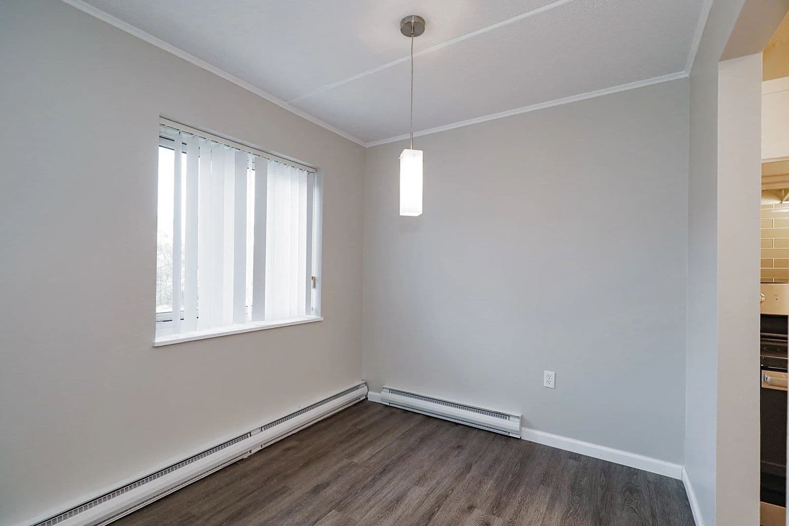 Pittsburgh Apartment: 7 Dorchester Drive