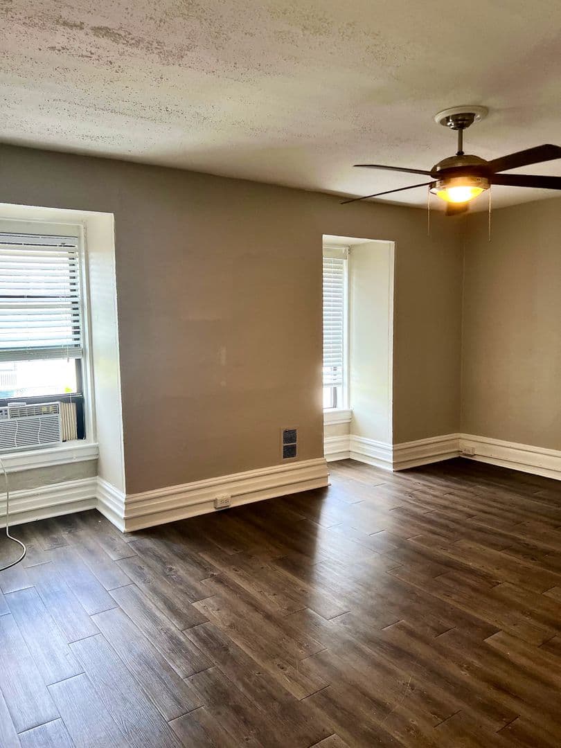 Pittsburgh Apartment: 114 Kearsarge St.