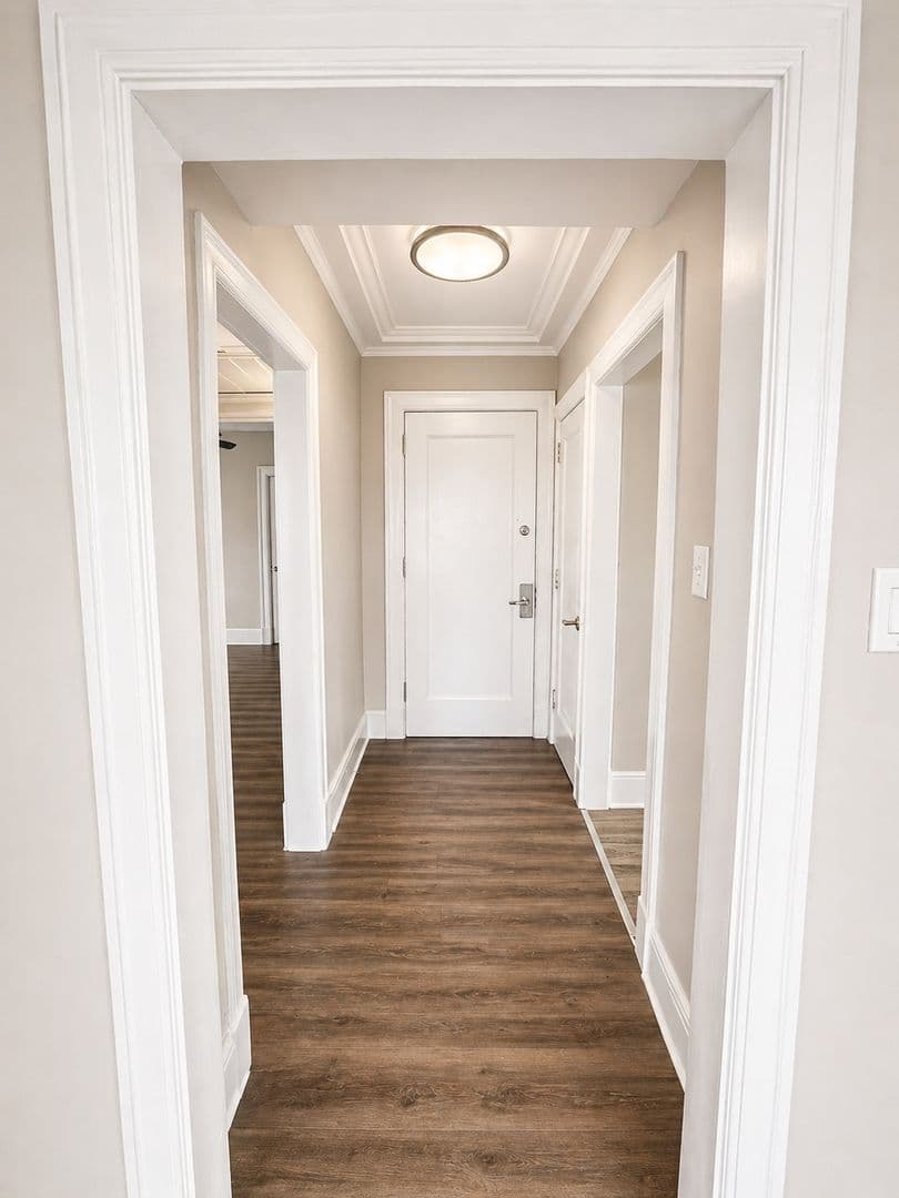 Pittsburgh Apartment: 2123 Shady Ave