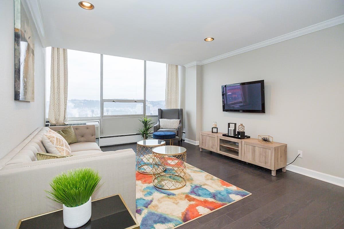 Pittsburgh Apartment: 625 Stanwix Street