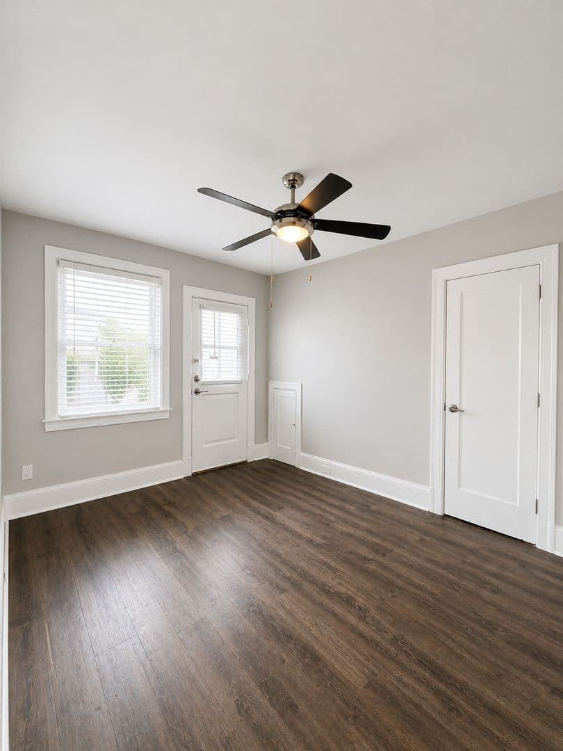 Pittsburgh Apartment: 2123 Shady Ave