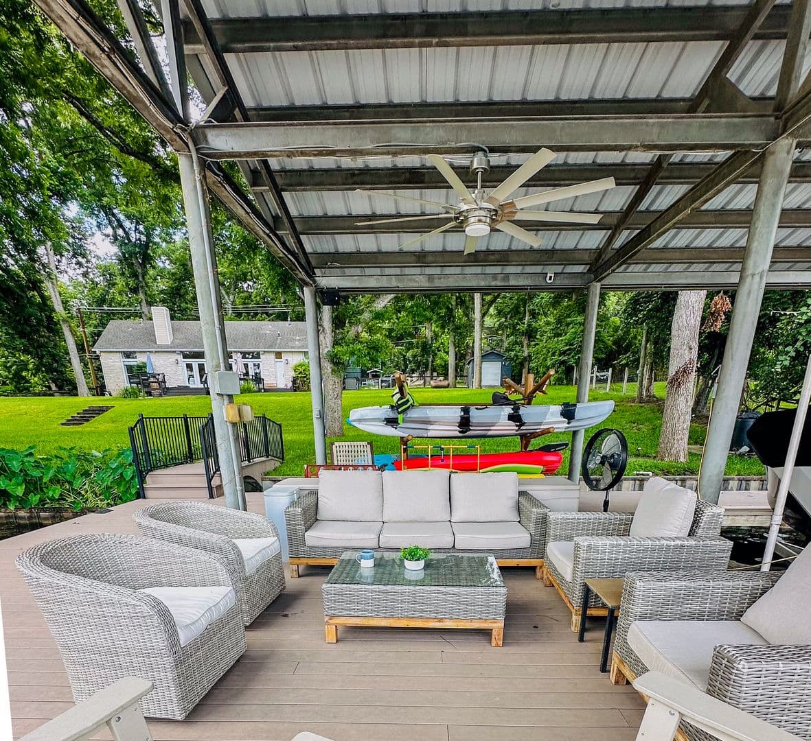 Austin House: 2910 Edgewater Drive