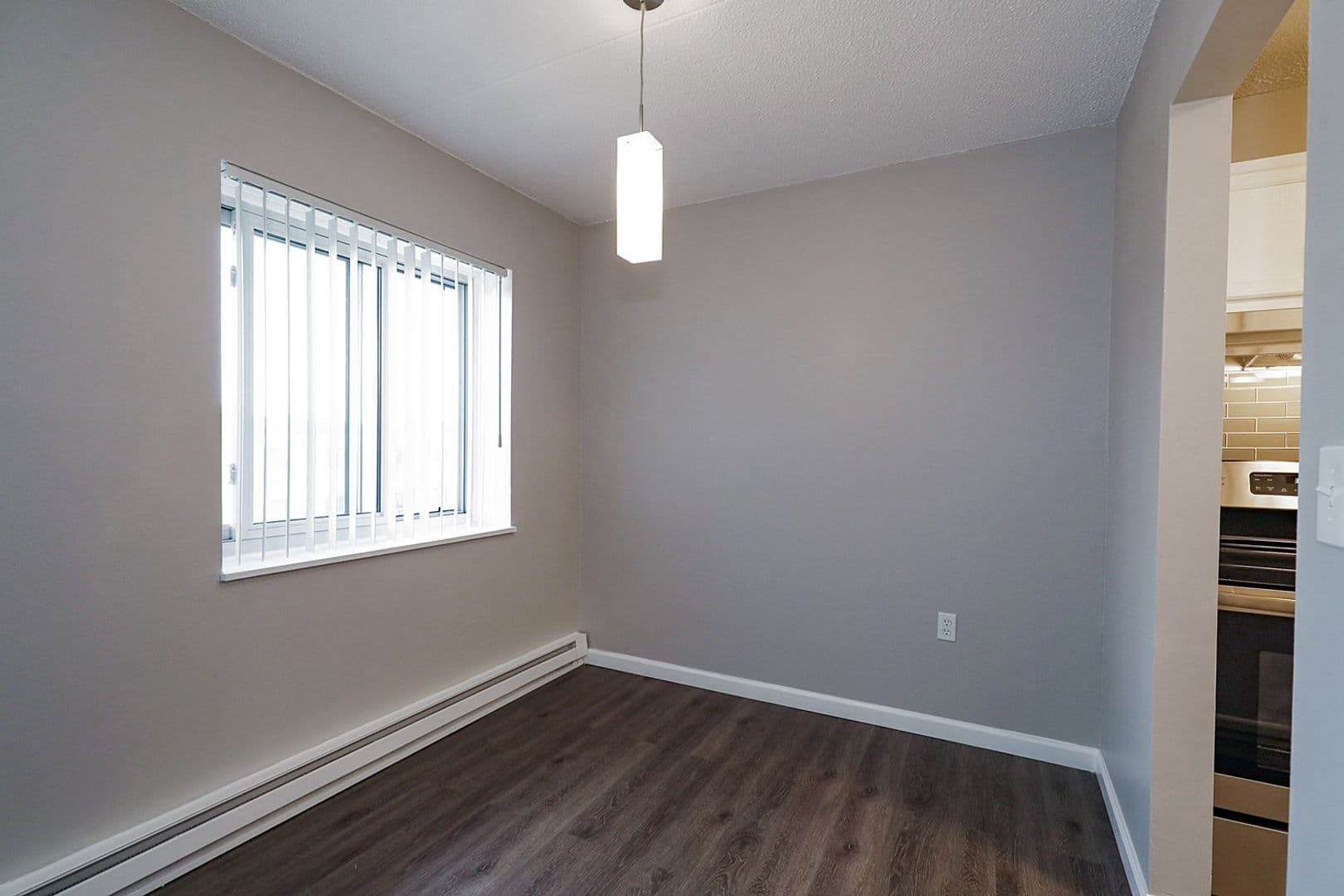 Pittsburgh Apartment: 7 Dorchester Drive