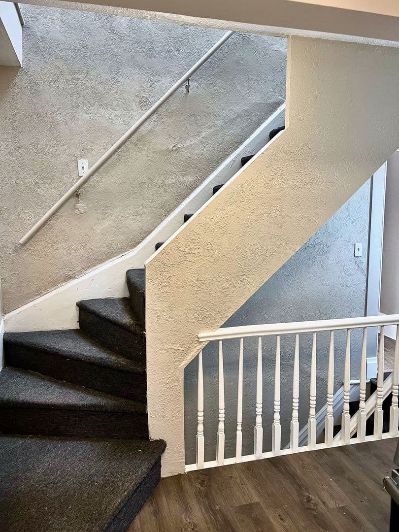 Pittsburgh Apartment: 114 Kearsarge St.