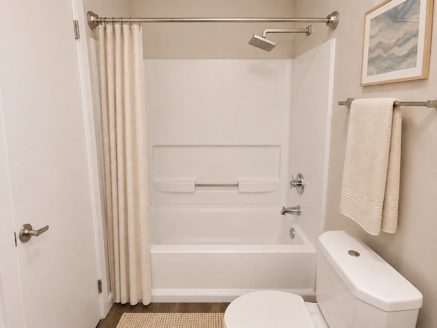 Moon Township Apartment: 916 Beaver Grade Road