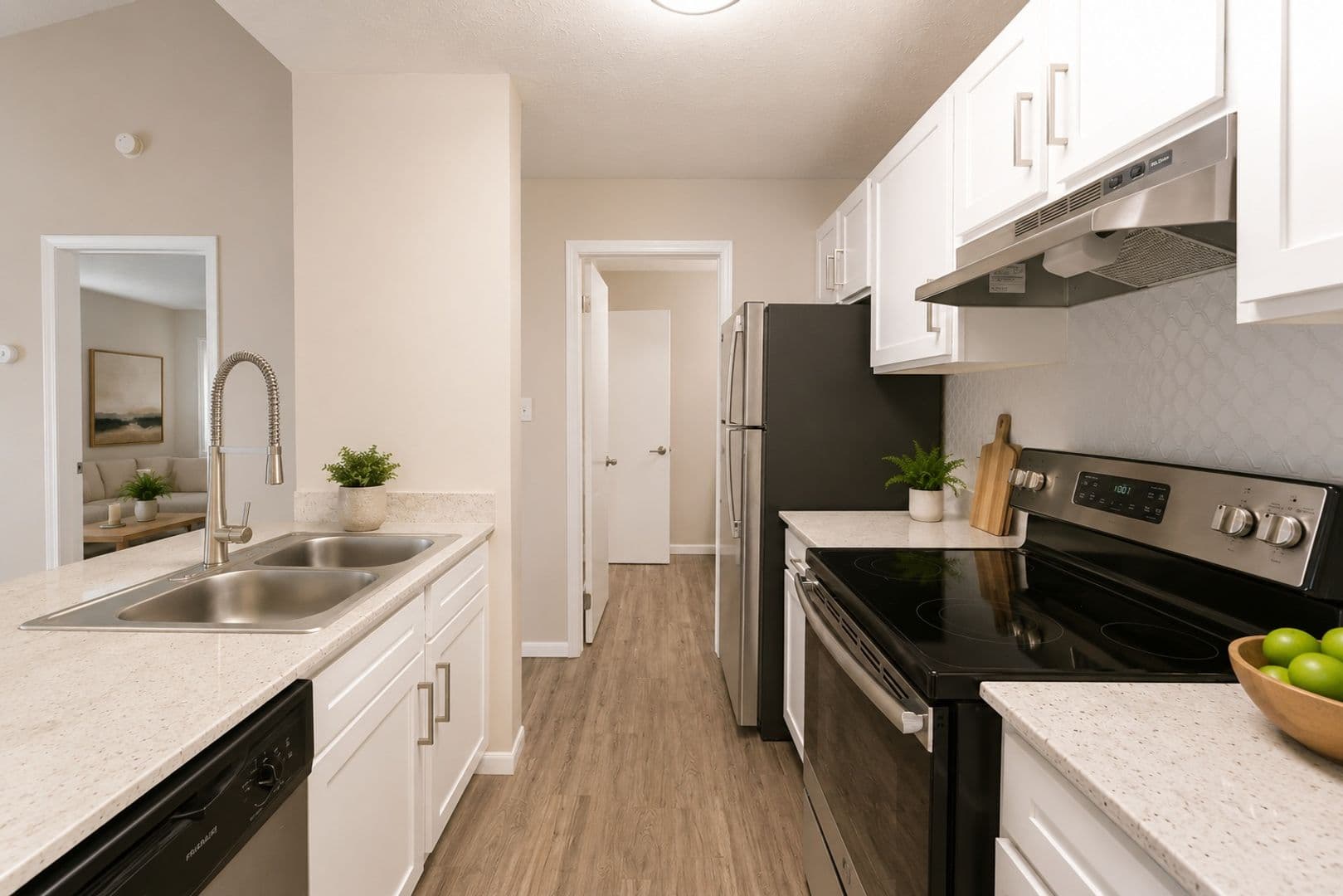 Moon Township Apartment: 916 Beaver Grade Road