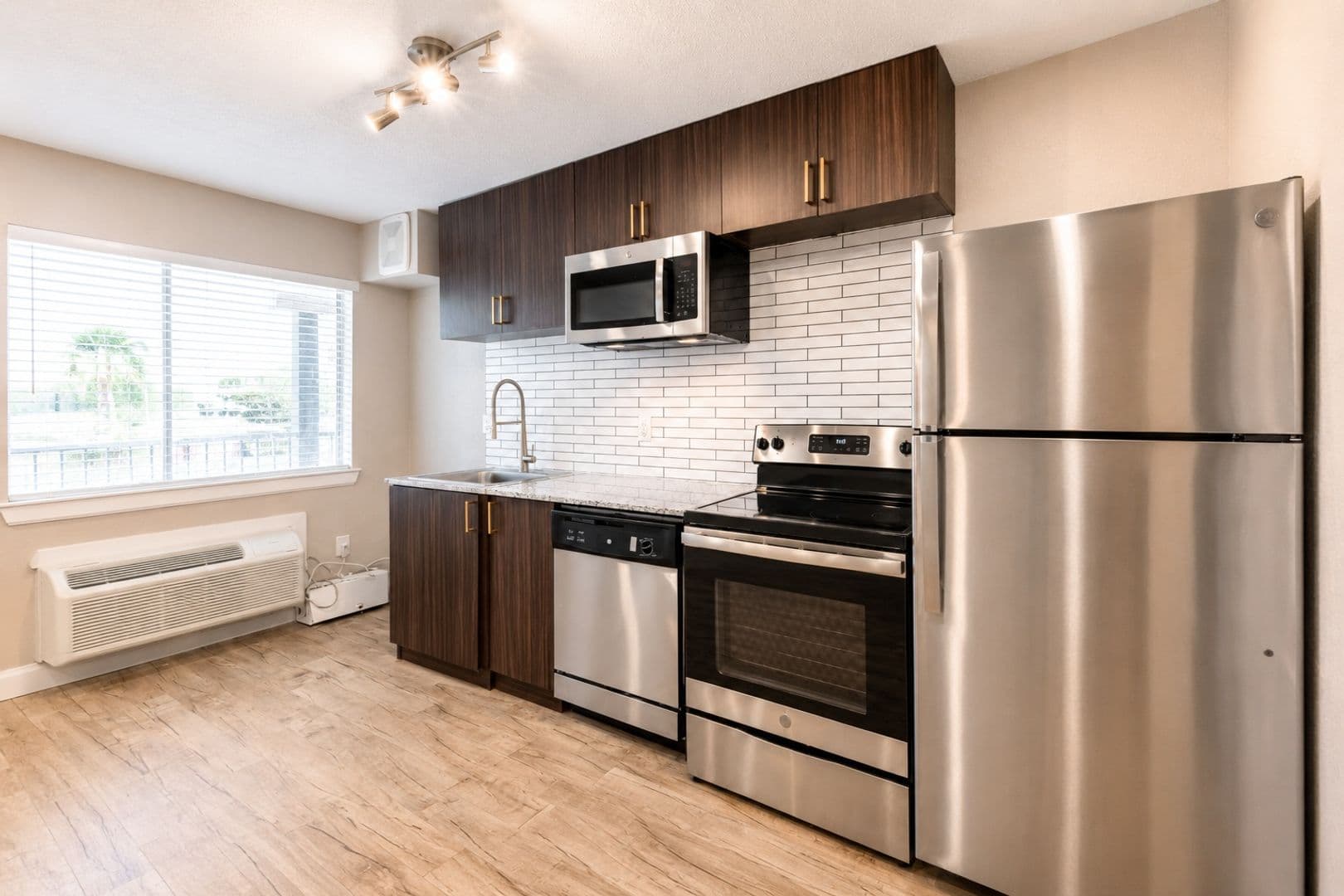 Austin Apartment: 9220 North Interstate Highway 35