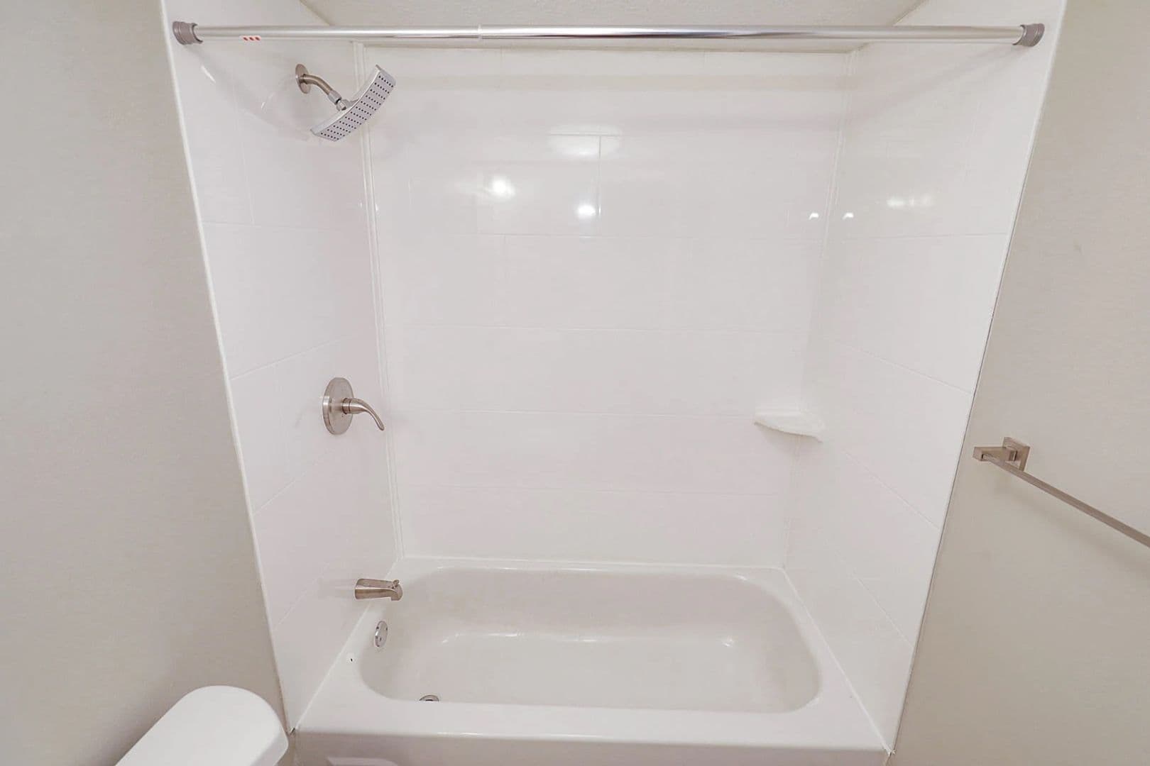 Pittsburgh Apartment: 7 Dorchester Drive