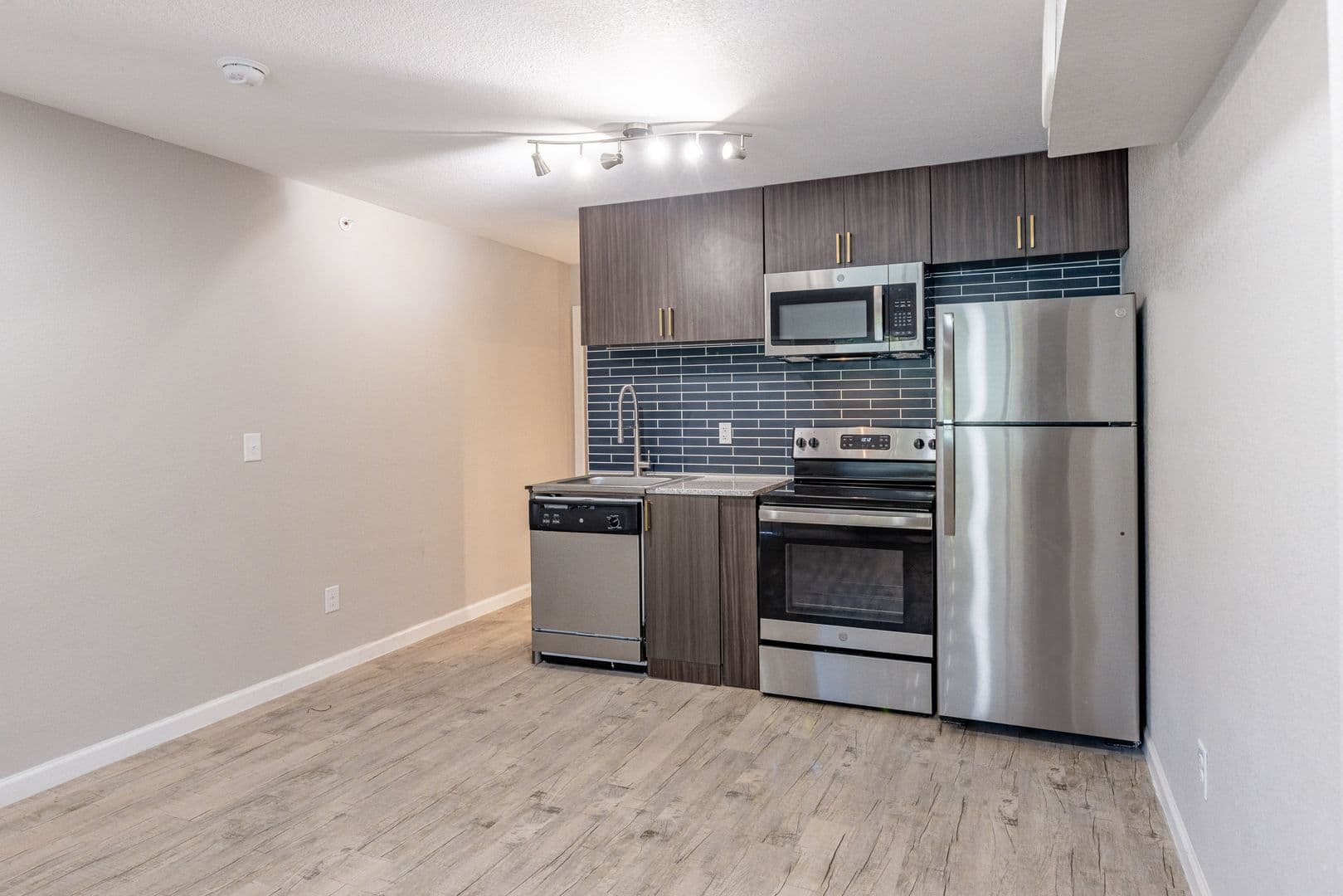 Austin Apartment: 9220 North Interstate Highway 35