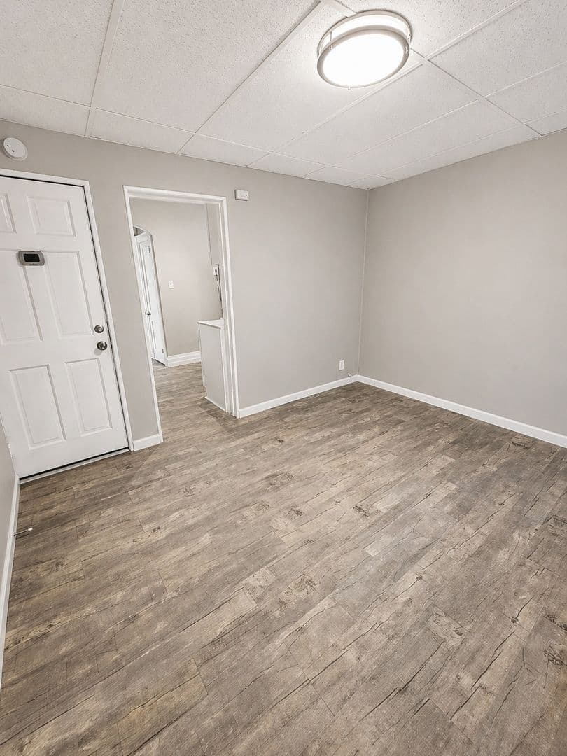 Pittsburgh Apartment: 1144 Tennessee Ave