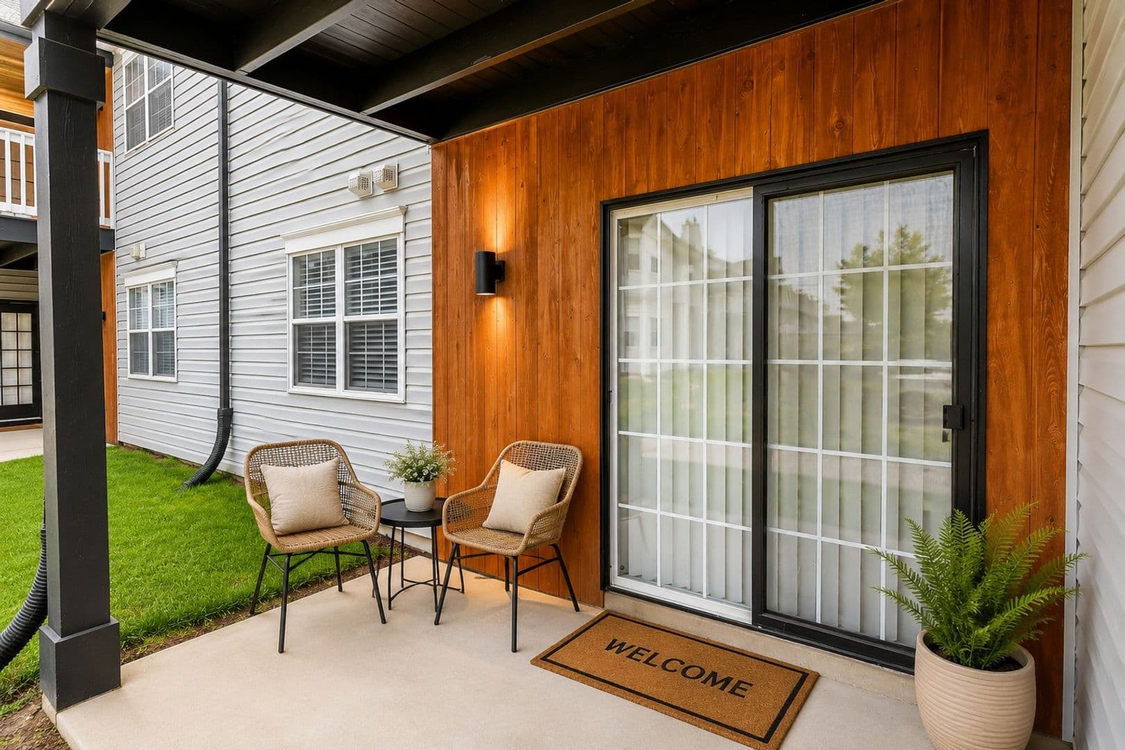 Moon Township Apartment: 916 Beaver Grade Road