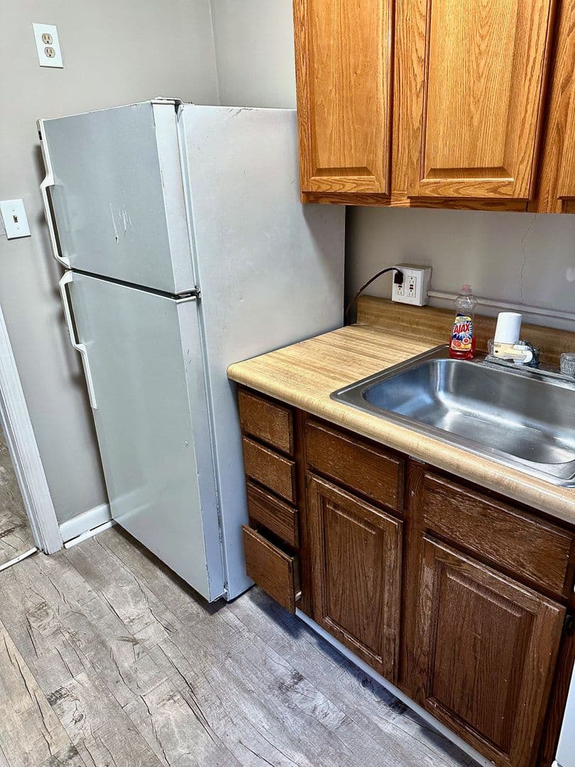 Dormont Apartment: 2910 Voelkel Avenue