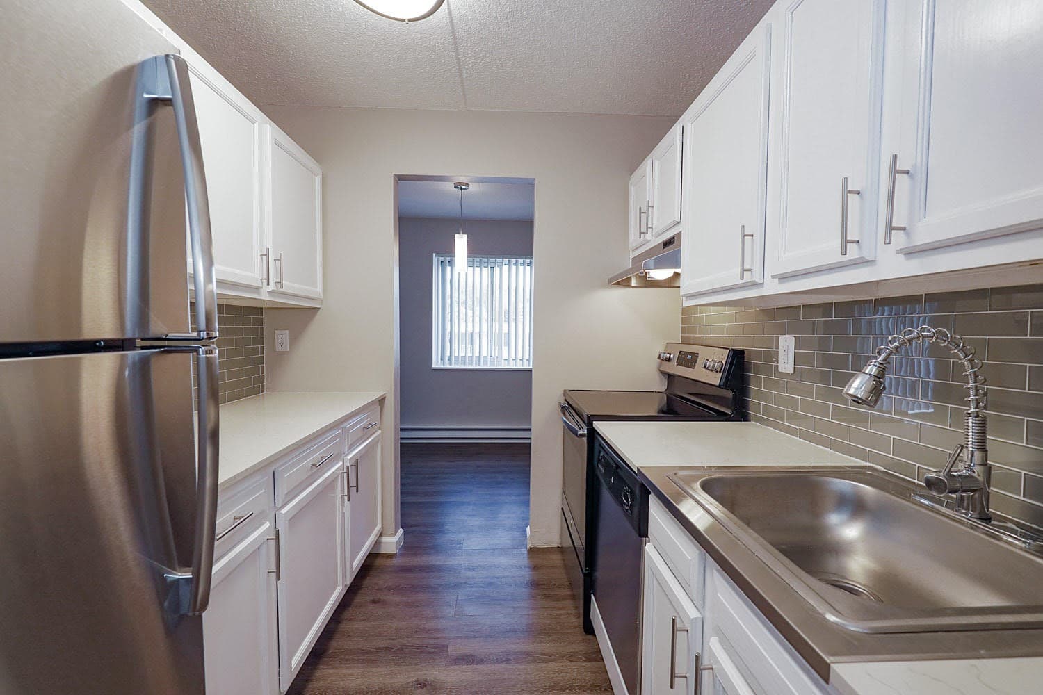 Pittsburgh Apartment: 7 Dorchester Drive