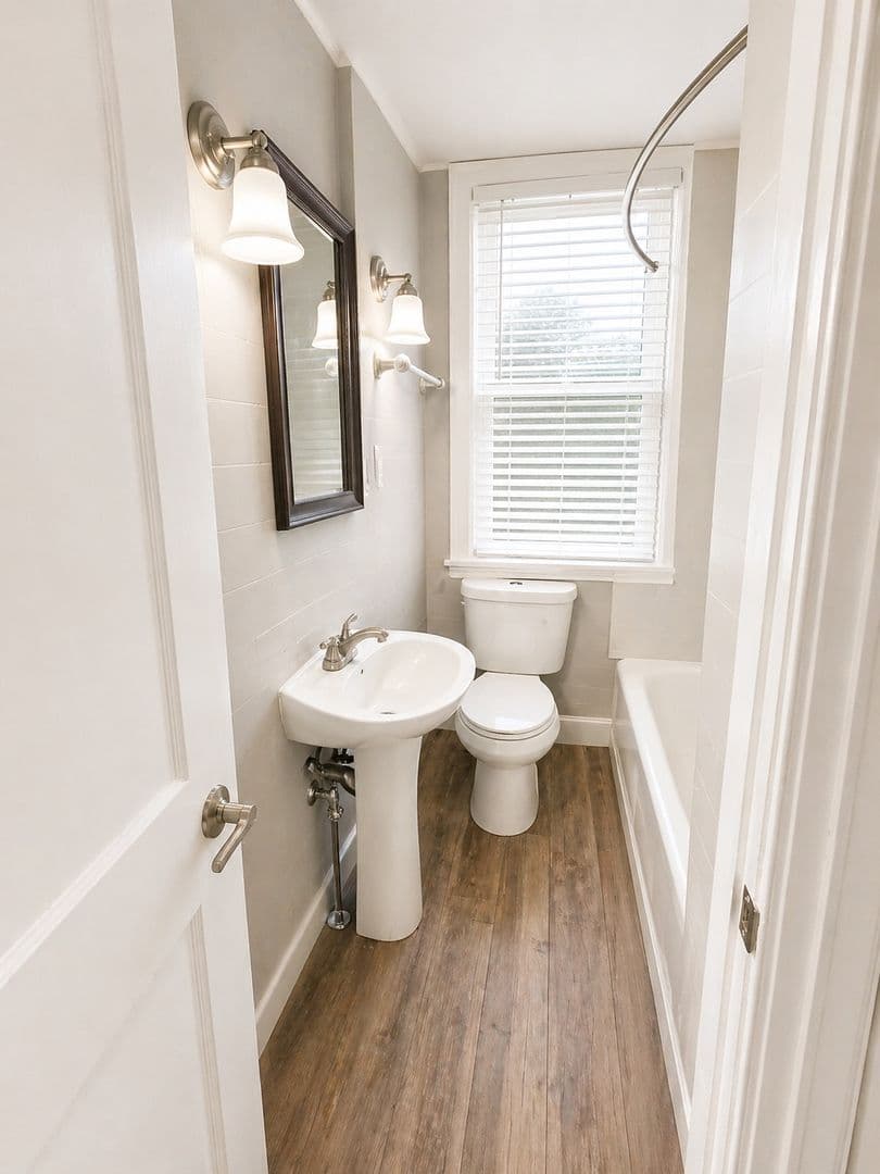 Pittsburgh Apartment: 1144 Tennessee Ave