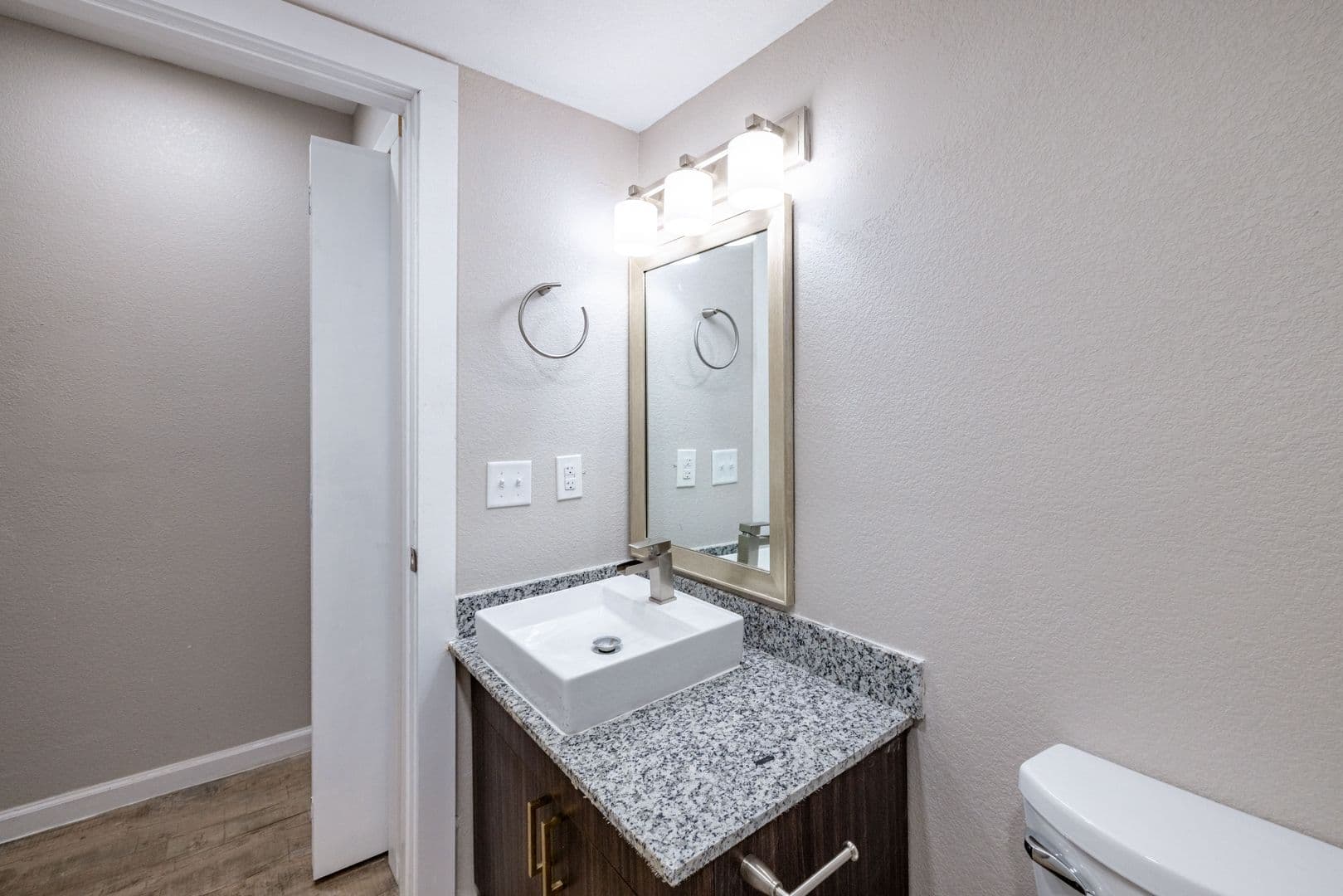 Austin Apartment: 9220 North Interstate Highway 35