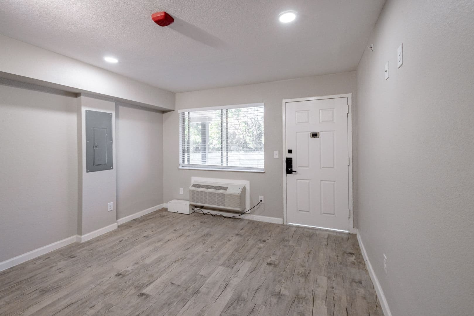 Austin Apartment: 9220 North Interstate Highway 35