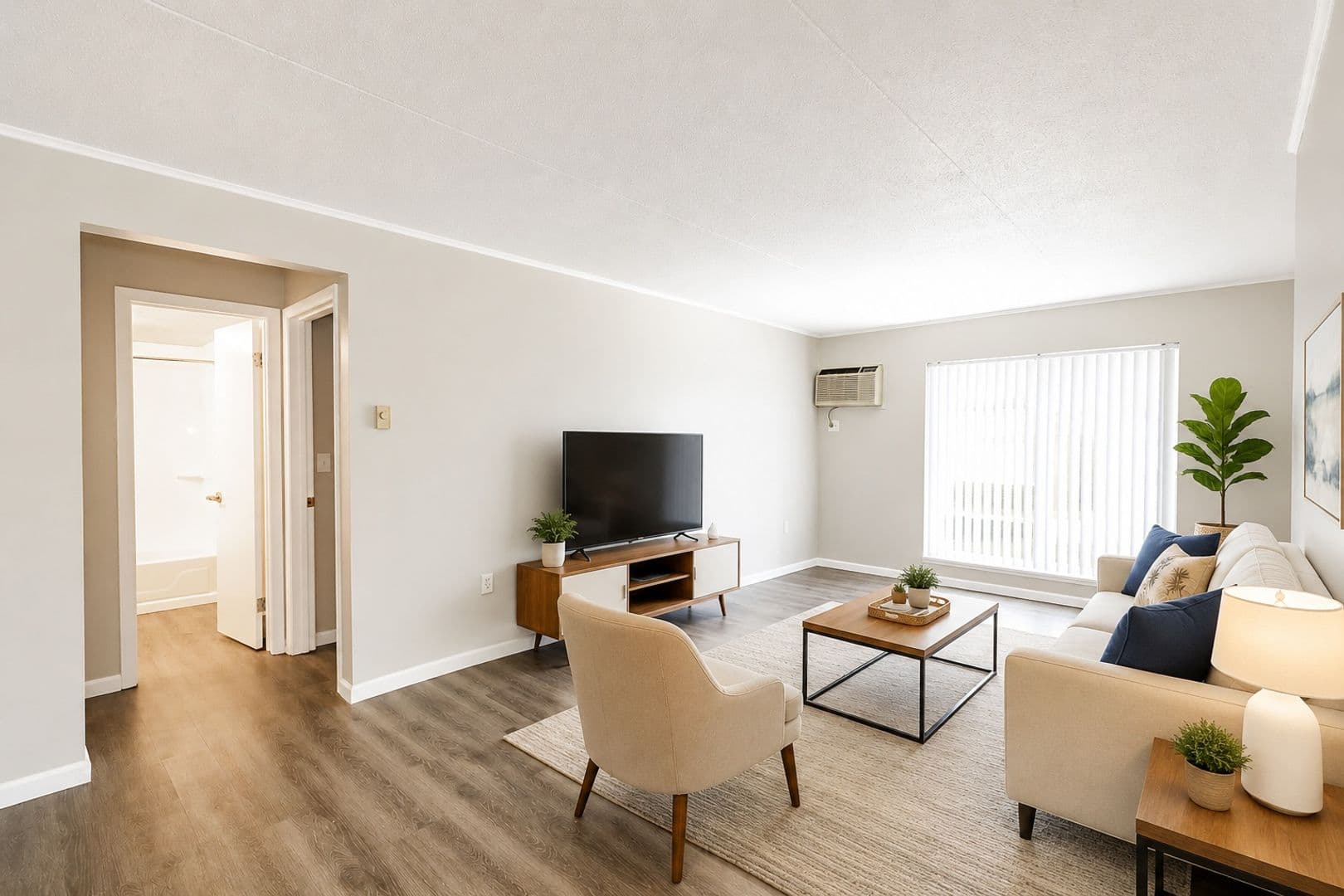 Pittsburgh Apartment: 7 Dorchester Drive