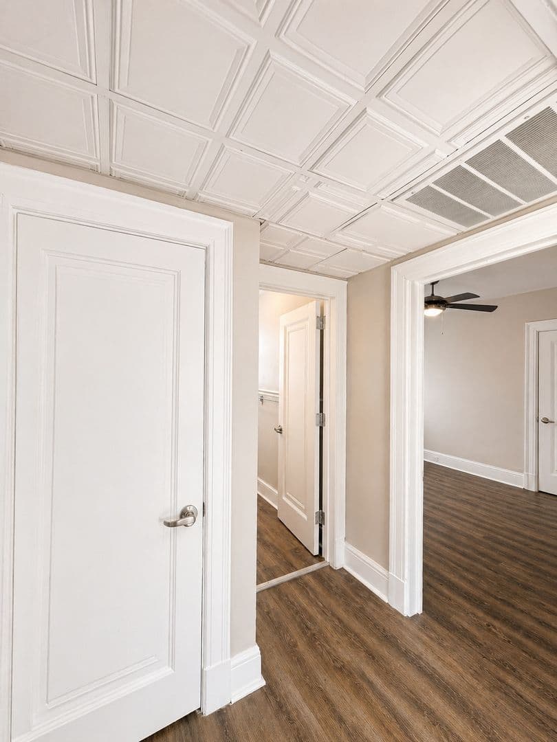 Pittsburgh Apartment: 2123 Shady Ave