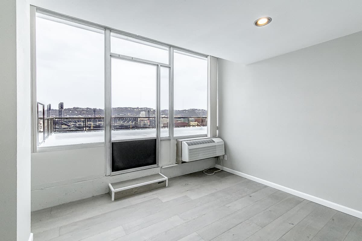 Pittsburgh Apartment: 625 Stanwix Street