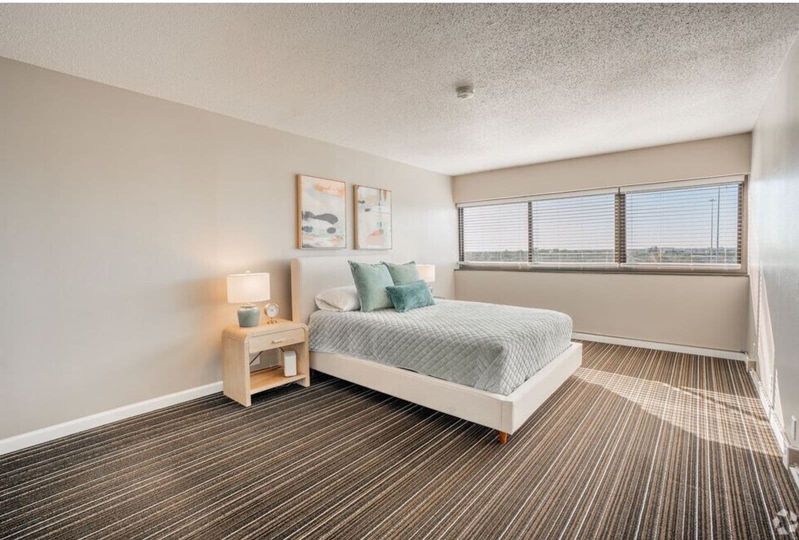 Houston Apartment: 14703 Park Row