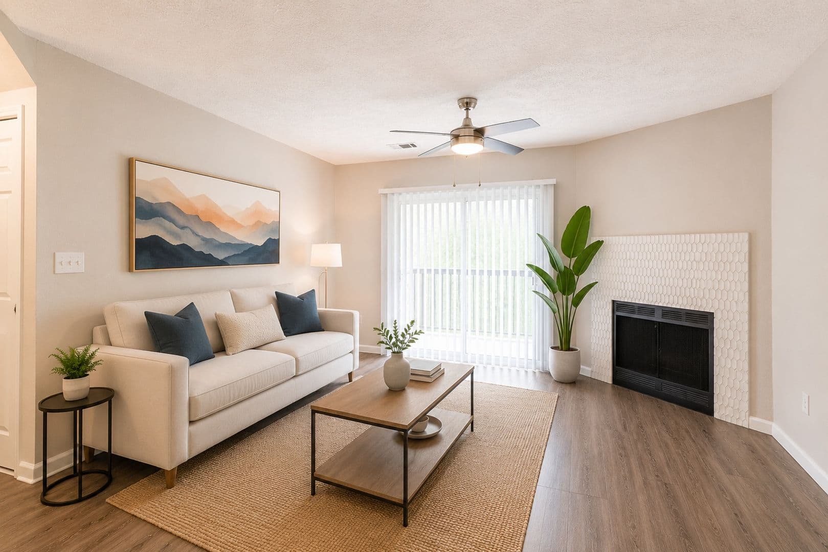 Moon Township Apartment: 916 Beaver Grade Road