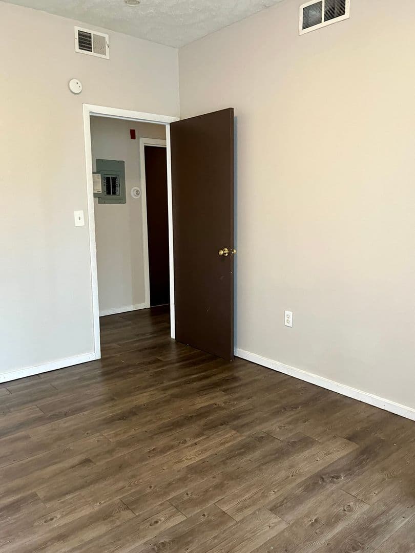 Pittsburgh Apartment: 3408 Parkview Avenue