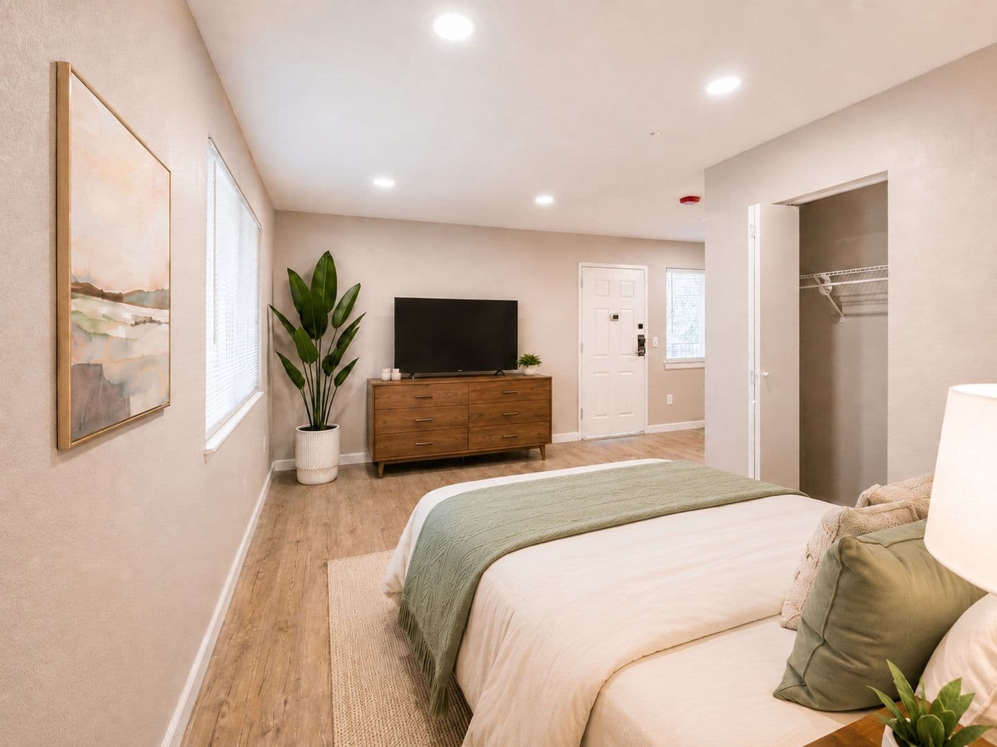 Austin Apartment: 9220 North Interstate Highway 35