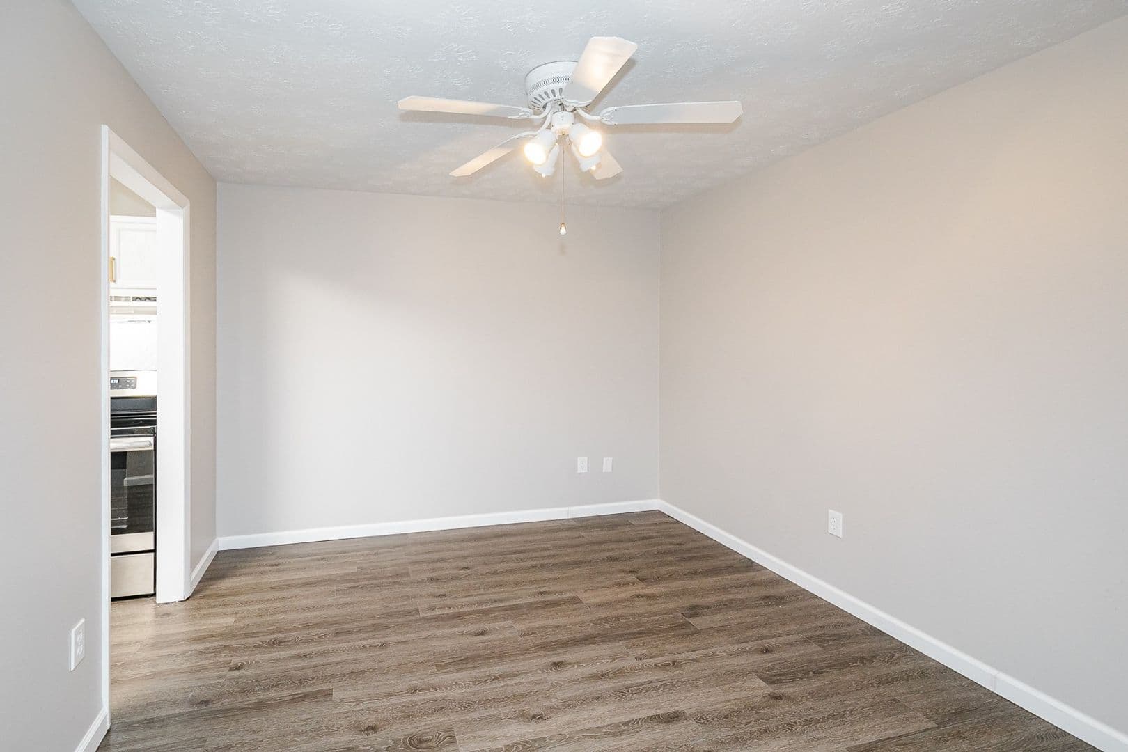 Pittsburgh Apartment: 7 Dorchester Drive