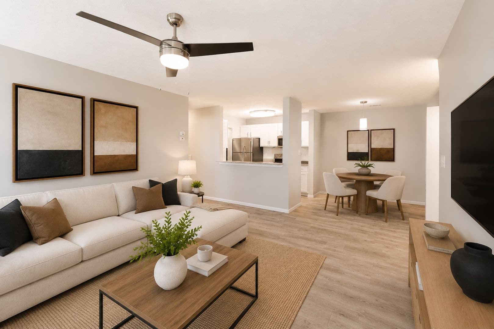 Moon Township Apartment: 916 Beaver Grade Road