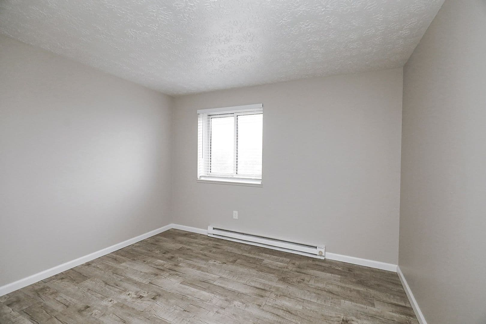 Pittsburgh Apartment: 7 Dorchester Drive