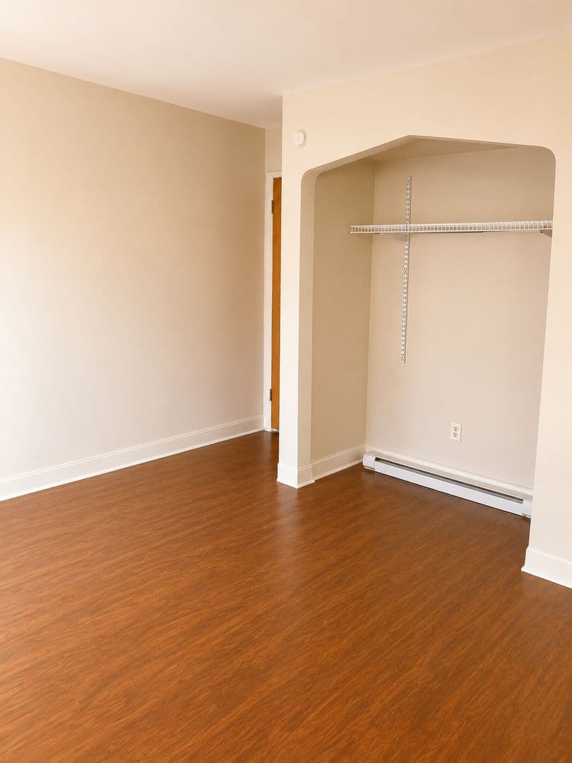 Pittsburgh Apartment: 666 Florida Avenue